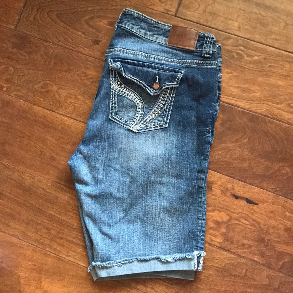 Ariya jean shorts ☀️